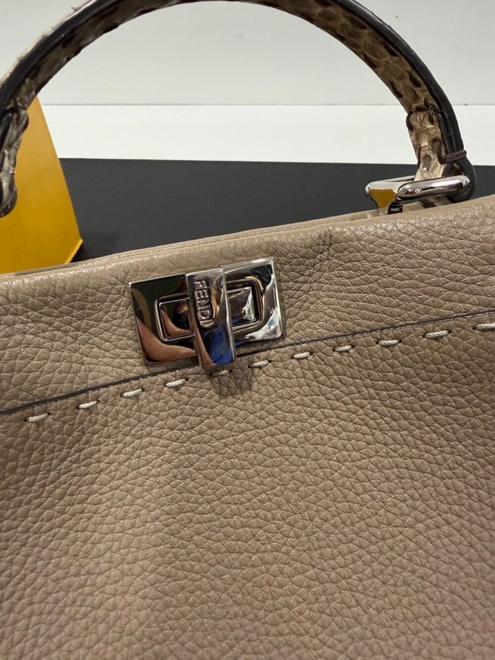 Fendi Peekaboo Mini Hand/Shoulder Bag (JB1427) - Picture 3 of 15